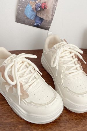 Casual Day Outfits, Easy Trendy Outfits Pastel Aesthetic Star Sneakers