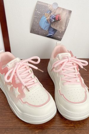 Casual Day Outfits, Easy Trendy Outfits Pastel Aesthetic Star Sneakers