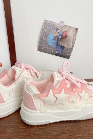 Casual Day Outfits, Easy Trendy Outfits Pastel Aesthetic Star Sneakers