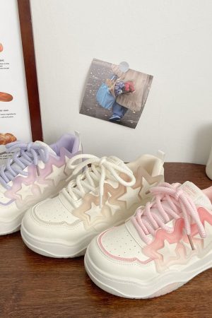 Casual Day Outfits, Easy Trendy Outfits Pastel Aesthetic Star Sneakers