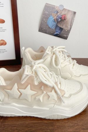 Casual Day Outfits, Easy Trendy Outfits Pastel Aesthetic Star Sneakers