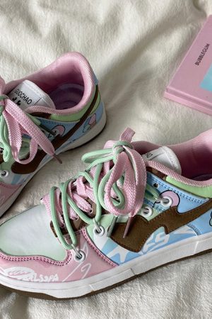 Casual Day Outfits, Easy Trendy Outfits Pastel Heart Aesthetic Sneakers