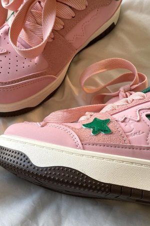 Casual Day Outfits, Easy Trendy Outfits Pink & Green Aesthetic Star Sneakers