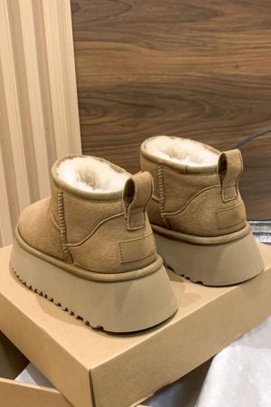 Casual Day Outfits, Easy Trendy Outfits Platform Sheepskin Boot