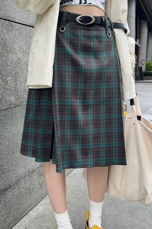 Casual Day Outfits, Easy Trendy Outfits Preppy Style Checkered Kilt Skirt
