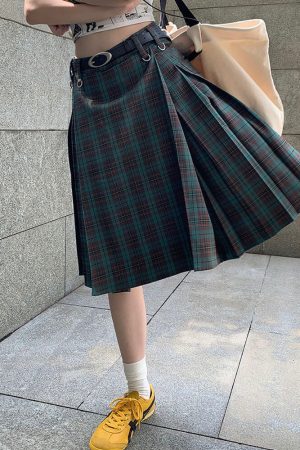Casual Day Outfits, Easy Trendy Outfits Preppy Style Checkered Kilt Skirt