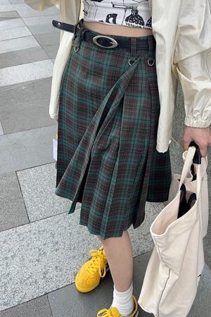 Casual Day Outfits, Easy Trendy Outfits Preppy Style Checkered Kilt Skirt