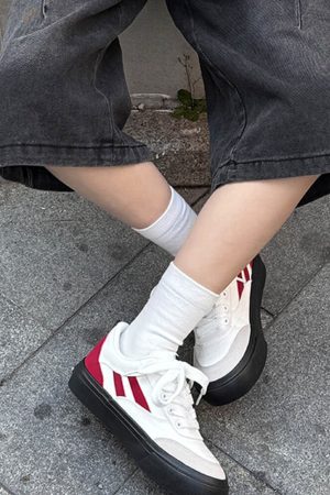 Casual Day Outfits, Easy Trendy Outfits Red Apple Sneakers