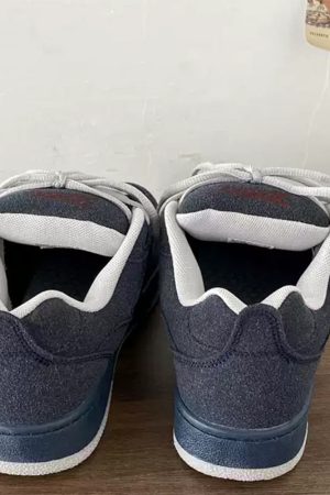 Casual Day Outfits, Easy Trendy Outfits Skater Girl Sneakers in Navy