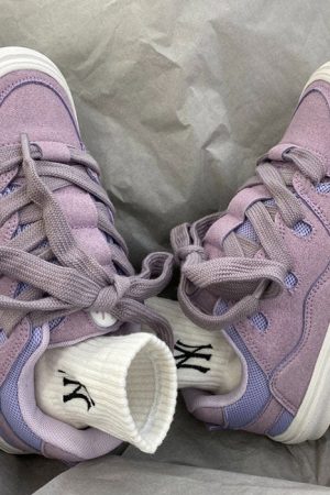 Casual Day Outfits, Easy Trendy Outfits Skater Lavender Sneakers
