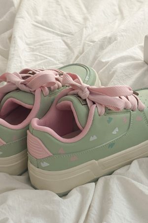 Casual Day Outfits, Easy Trendy Outfits Soft Girl Aesthetic Sneakers