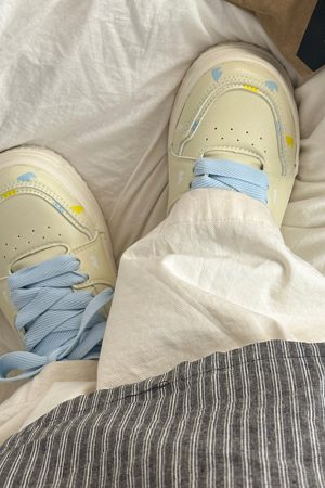 Casual Day Outfits, Easy Trendy Outfits Soft Girl Aesthetic Sneakers