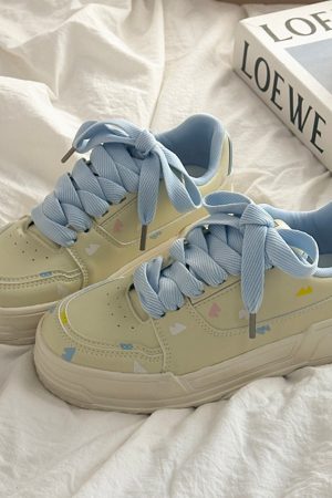 Casual Day Outfits, Easy Trendy Outfits Soft Girl Aesthetic Sneakers