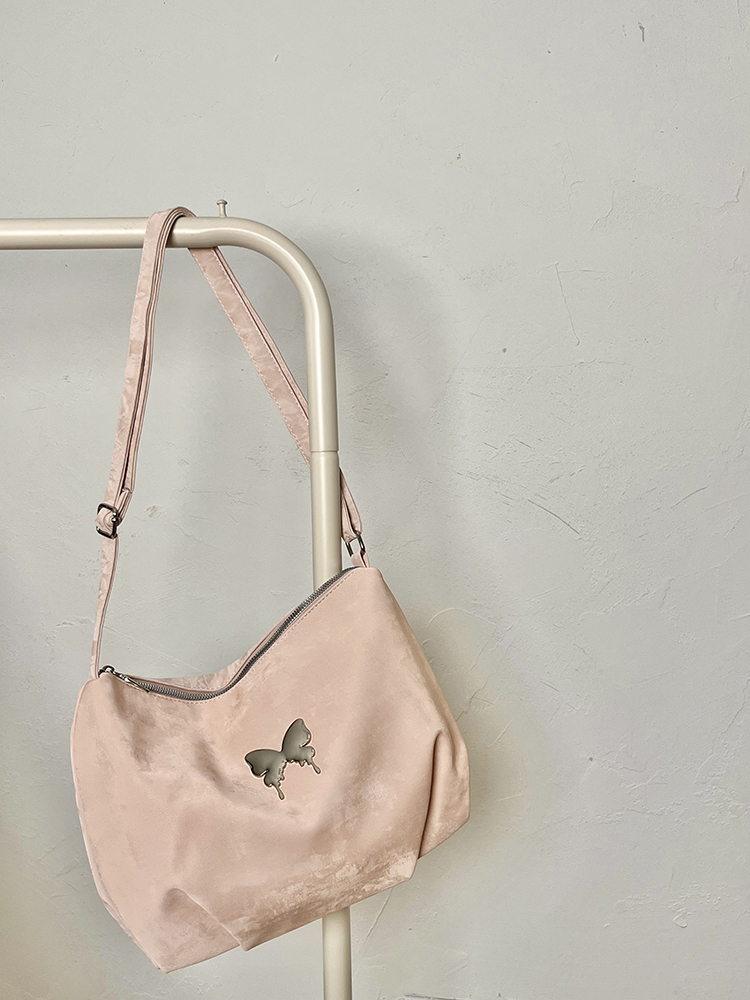 Casual Pink Crossbody Shoulder Bag for Women - Large Capacity Commuting Bag in Trendy Girl-Style Design Casual Pink Crossbody Shoulder Bag for Women - Large Capacity Commuting Bag in Trendy Girl-Style Design