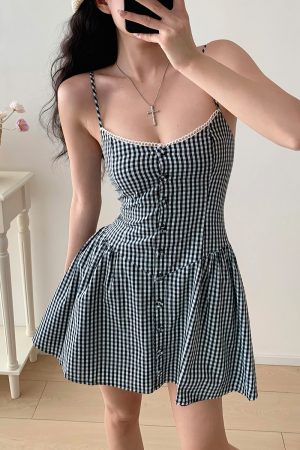 Casual V-Neck Black and White Plaid Waist-Defined Sling Dress - French Retro Sweet Girl Style for Vacation and Summer