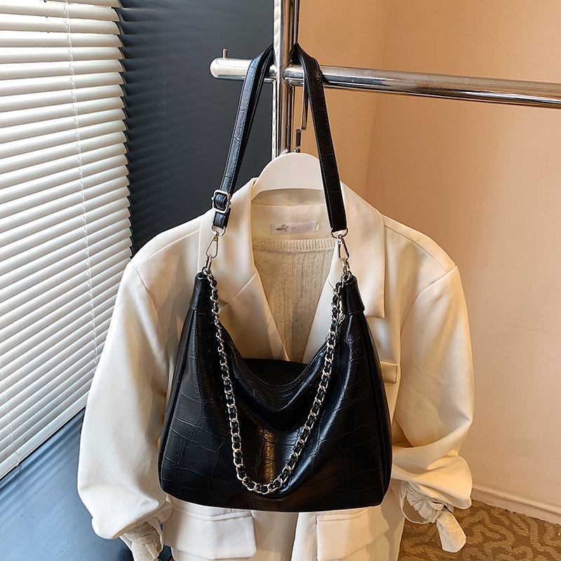 Chic Textured Chain Handbag for Women - Versatile Crossbody Dumpling Bag for Work & Commuting, 2025 Summer Style Chic Textured Chain Handbag for Women - Versatile Crossbody Dumpling Bag for Work & Commuting, 2025 Summer Style