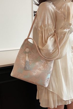 Chinese-Style Embroidered Single-Shoulder Bucket Bag for Women - 2025 Summer National Style Fashion, Large Capacity Commuting Tote