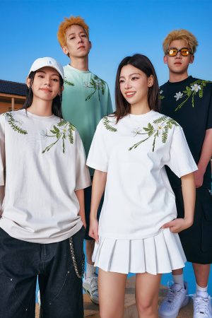 Chinese-Style Floral Circular Embroidery Short-Sleeve T-Shirt - Breathable Silhouette, Perfect for Y2K and Korean Style Fashion