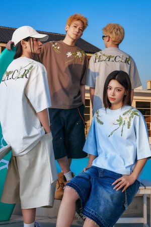 Chinese-Style Floral Circular Embroidery Short-Sleeve T-Shirt - Breathable Silhouette, Perfect for Y2K and Korean Style Fashion