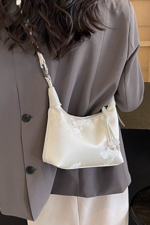 Chinese-Style Women's Handheld Pea Bag, 2025 Summer Fashion Embroidered Crossbody Shoulder Bag, National Style High-End Design