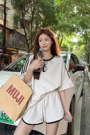 Color-Blocked Stripes Cotton Short Sleeve T-Shirt for Men and Women - Trendy Plus Size Loose Fit American Style Couple Outfit