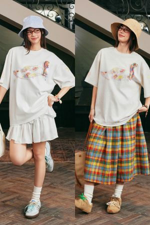 Colorful Floral Graffiti Crayon-Painted Short Sleeve T-Shirt for Kids with Bow Detail - Quirky and Fun Design