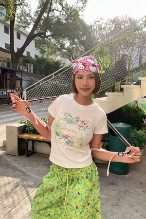 Colorful Floral Print Round Neck T-Shirt for Men and Women - Loose Casual Summer Base Layer - Y2K Style