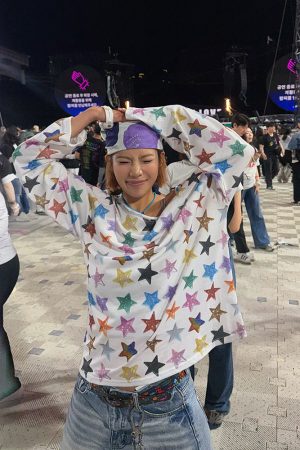 Colorful Star Print Asymmetrical Shoulder Long Sleeve T-Shirt - Vintage Summer Casual Top for Sun Protection and Relaxed Style