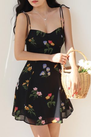 Country Floral Vintage Waist-Tie Spaghetti Strap Dress for Girls - A-Line Short Skirt, American Style Vacation Outfit