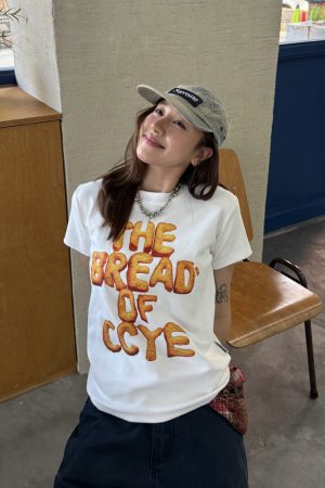 Creative Bread Print Short Sleeve T-Shirt for Women, Slightly Loose Fit, American Style Summer Top, Trendy Casual Wear