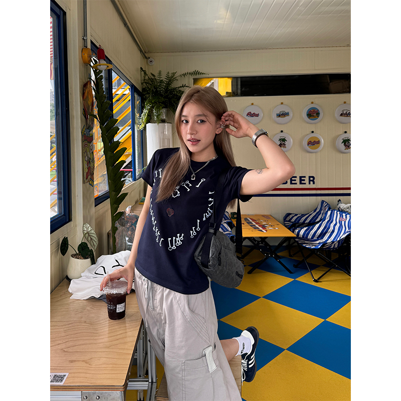 Cropped Retro Short-Sleeve T-Shirt for Women, Loose American Style Summer Streetwear Top Cropped Retro Short-Sleeve T-Shirt for Women, Loose American Style Summer Streetwear Top