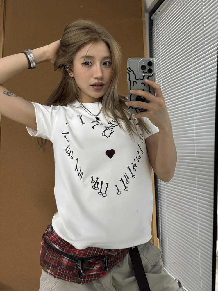 Cropped Retro Short-Sleeve T-Shirt for Women, Loose American Style Summer Streetwear Top Cropped Retro Short-Sleeve T-Shirt for Women, Loose American Style Summer Streetwear Top