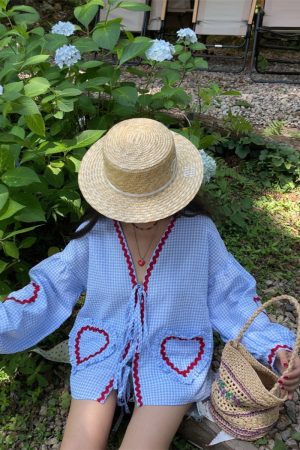 Custom Checkered Lantern Sleeve Vacation Shirt with Heart Pocket - Australian Style, Trendy Strap Design for Summer Fashion