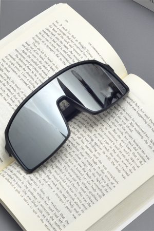 Cyberpunk Oversized Colorful Sunglasses for Men and Women - Trendy Futuristic Style for Skiing, Cycling, and Outdoor Activities