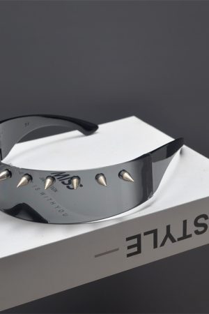 Cyberpunk Rectangular One-Piece Sunglasses for Men and Women, Trendy Metal Rivets, Windproof Exaggerated Cycling Shades