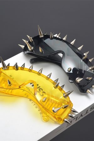 Cyberpunk Rectangular One-Piece Sunglasses for Men and Women, Trendy Metal Rivets, Windproof Exaggerated Cycling Shades