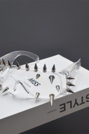 Cyberpunk Rectangular One-Piece Sunglasses for Men and Women, Trendy Metal Rivets, Windproof Exaggerated Cycling Shades