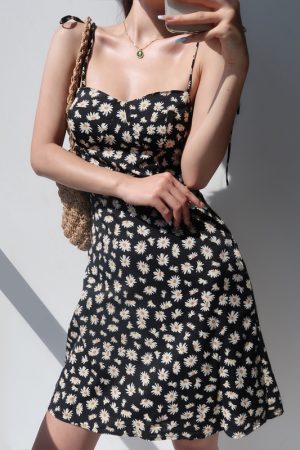 Dark Floral Lace-Up Camisole Dress for Women - Vintage Daisy Print, Waist-Cinching, Slimming, Vacation-Style Short Dress