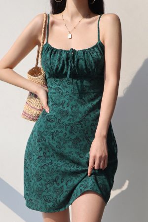 Dark Green Low-Cut Fitted Spaghetti Strap A-Line Dress with French Oil Painting Girl Design - Sexy Slimming Style