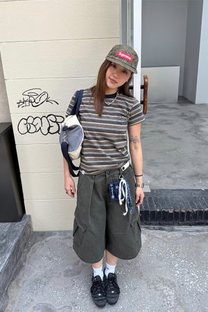 Embroidered Striped Short-Sleeve T-Shirt for Men and Women - Casual American Style Summer Couple Top with Round Neck