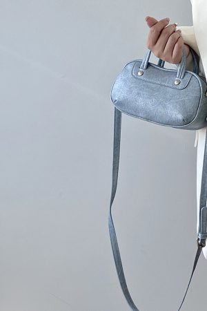 Exquisite Women's Small Round Bag - Korean Style Casual Shoulder Crossbody Handbag for 2025 Fashion Trends