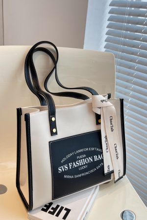 Fashionable Large Capacity Shoulder Tote Bag for College Students - Textured Niche Design for Spring/Summer 2025