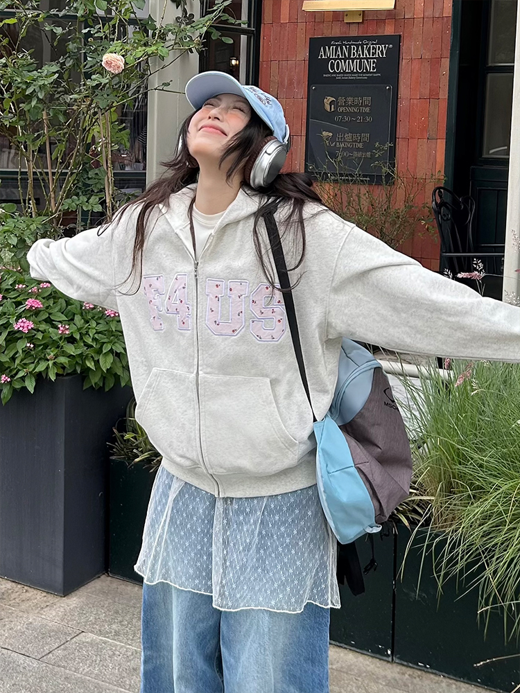 Floral Embroidery Zipper Hoodie Jacket for Couples - Loose Fit Autumn and Winter National Trend Outerwear Floral Embroidery Zipper Hoodie Jacket for Couples - Loose Fit Autumn and Winter National Trend Outerwear