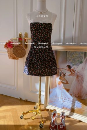 Floral Lace Trim Square Neck Slimming Camisole Dress - Handmade 2025 Spring/Summer Vacation Style, Perfect for 90s & Y2K Fashion