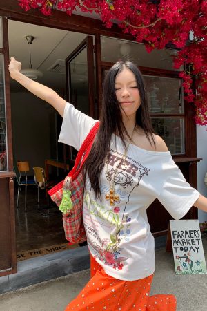 Floral Letter Print Off-Shoulder Short Sleeve T-Shirt for Women, Slim Fit Summer Top, American Style, Y2K Fashion