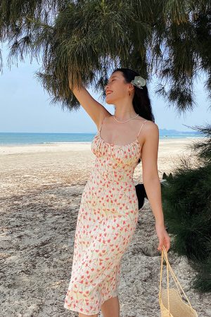 Floral Print Spaghetti Strap Dress, Slim Fit, Flattering French Style, Perfect for Summer, 90s Inspired Fashion