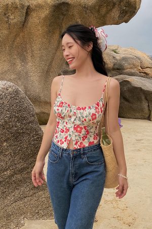 Floral Print Spaghetti Strap Dress, Slim Fit, Flattering French Style, Perfect for Summer, 90s Inspired Fashion