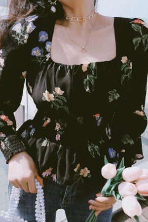 Floral Square Neck Lantern Sleeve Shirt - Vintage-Inspired Paper Doll Top for Spring Summer Vacation - Waist-Cinching Style