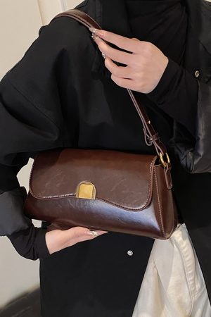 French Retro Oil Wax Leather Underarm Bag for Women - Spring/Summer 2025 Small Shoulder Crossbody Bag, Niche Fashion Accessory
