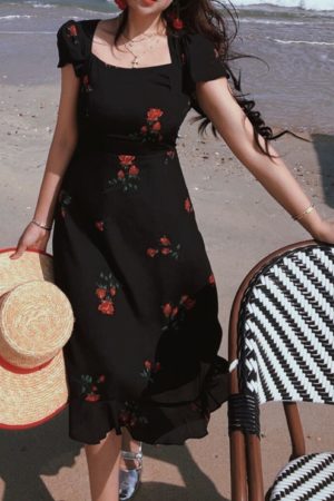French Vintage Flowy Sleeve Black Waist-Cinching Bodycon Long Dress for Women - 2024 Spring/Summer Vacation Style